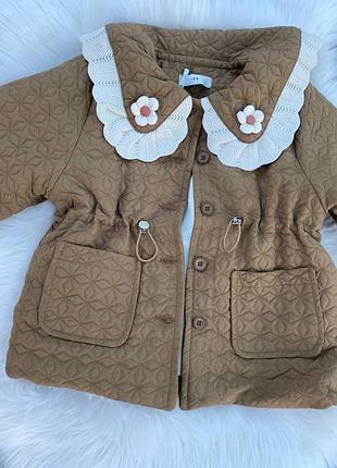 Весняна куртка для дівчинки