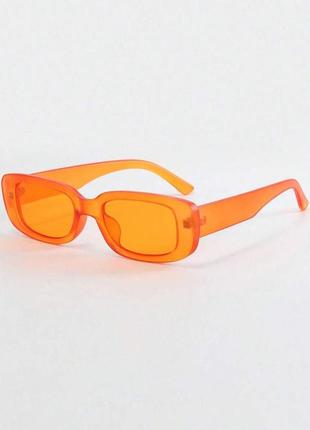 Трендовые солнцезащитные очки оранжевые квадратной формы3 фото