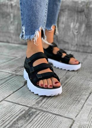 Шикарные босоніжки сандали fila disruptor sandals босоножки сандалі7 фото