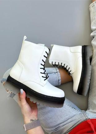 Белые ботинки с шнуровкой2 фото