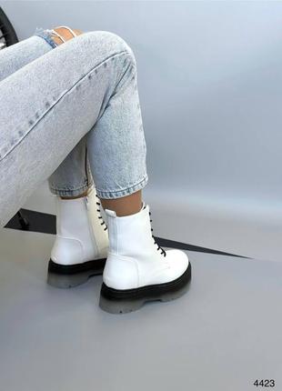 Белые ботинки с шнуровкой5 фото