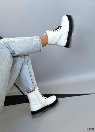 Белые ботинки с шнуровкой9 фото