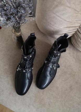 Кожаные ботинки stradivarius4 фото