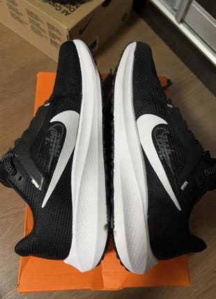 Кроссовки для спорта от бренда nike air zoom pegasus 40