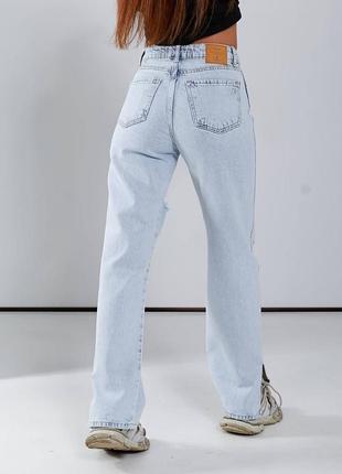 Трендовые женские джинсы трубы рваные широкие5 фото