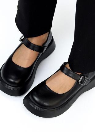 Черные очень стильные туфли на низком ходу1 фото