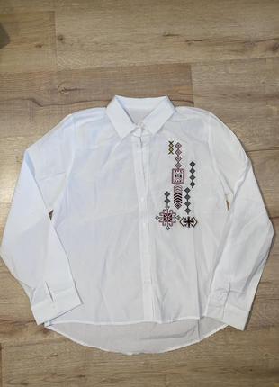 Рубашка белая с вышивкой оверсайз вышивка машинная s3 фото