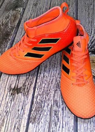 Футбольные cороконожки adidas для мальчика. размер 38