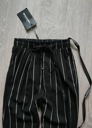 Полосатые брюки из вискозы2 фото