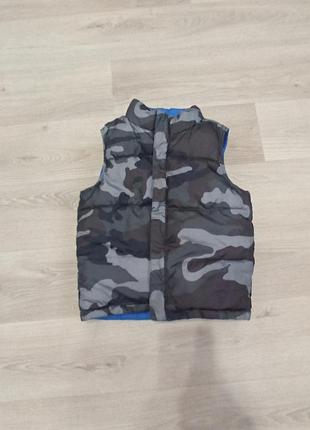 Двухстороння жилетка