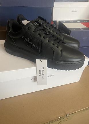 Кожаные кроссовки calvin klein jeans ym0ym00681 chunky cupsole monologo