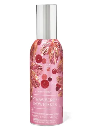 Концентрированный спрей для дома bath and body works strawberry snowflakes1 фото