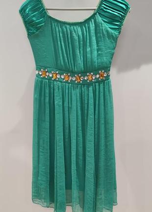 Нежное платье зеленого цвета1 фото