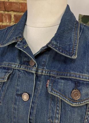 Женская джинсовая жилетка безрукавка levis6 фото