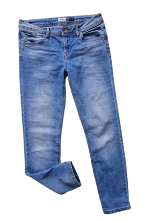 Гарні жіночі джинси cлим 72d 40 у чудовому стані