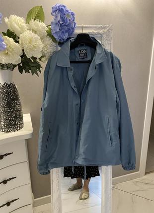 Классная  ветровка унисекс