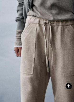 Модные брюки из фетра  zara ,
размер #s7 фото