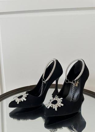 Туфли черные с украшением5 фото
