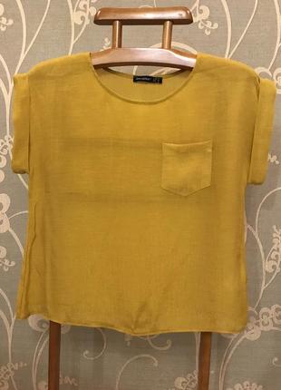 Очень красивая и стильная брендовая блузка жёлто-горчичного цвета.