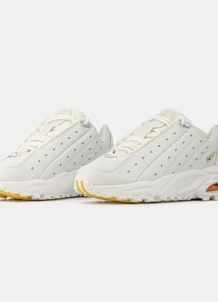 Жіночі кросівки топ🥭