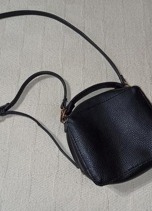 Кожаная сумка женская черная через плечо