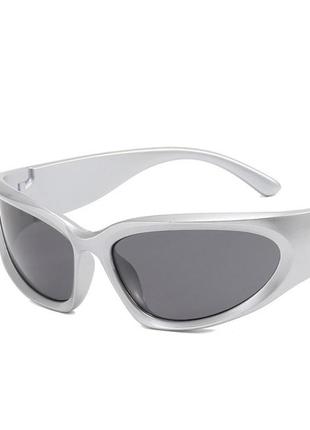 Солнцезащитные очки прямоугольные овальные серебряные с черными линзами.1 фото
