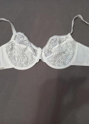 Бюстгальтер