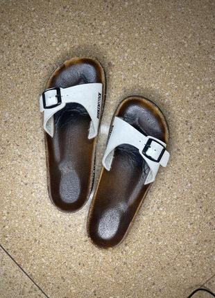 Шлепанцы birkenstock 37 размер белые1 фото