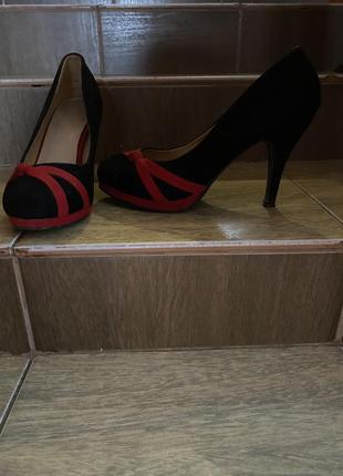 Жіночі туфлі1 фото