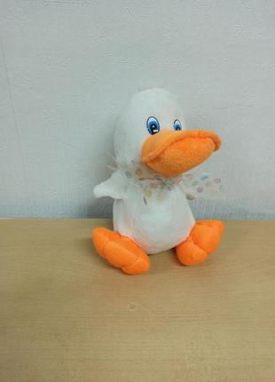 Мягкая утка, крягает
