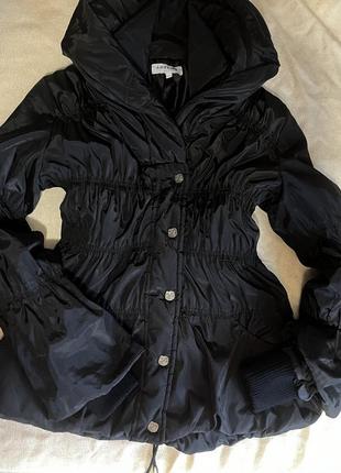Курточка  демісезонна чорна дута з широкими рукавами стьобана куртка весняна y2k