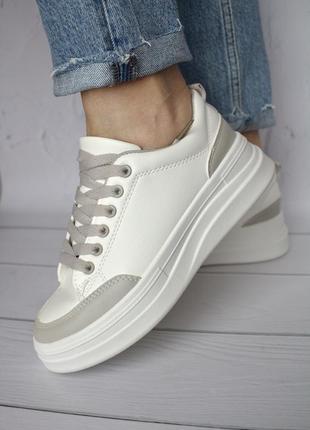 Кросівки з екошкіри