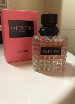 Valentino donna born in roma