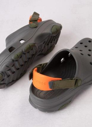 Крокс класік клог алл терейн сірі crocs classic all terrain clog slate grey/multi5 фото