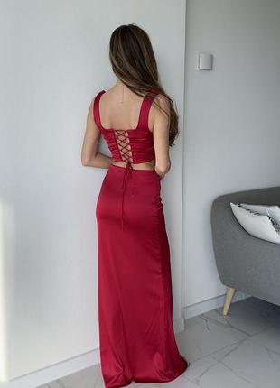Красный костюмчик топ и юбка размер s