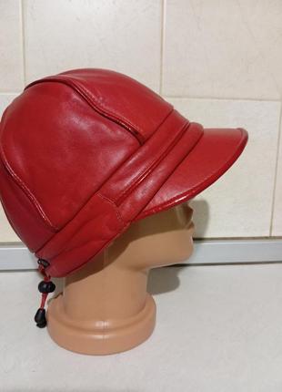 Бейсболка з шкіри