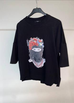 Объемный удлиненный свитшот