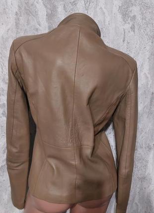 Жіноча шкіряна куртка/піджак у трендовому кольорі.2 фото