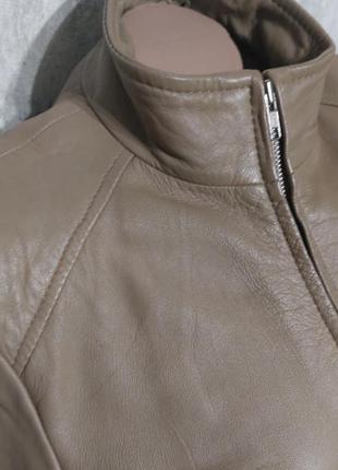 Жіноча шкіряна куртка/піджак у трендовому кольорі.4 фото