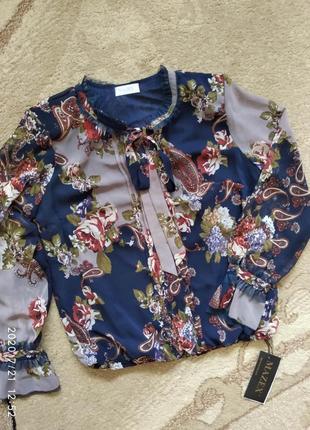 Нарядна блузка польща