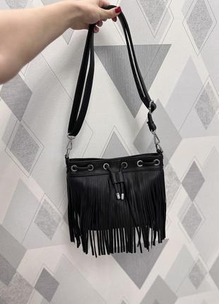 Черная сумка с бахромой сумочка кроссбоди через плечо5 фото