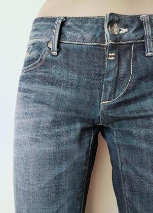 , стильные женские джинсы3 фото