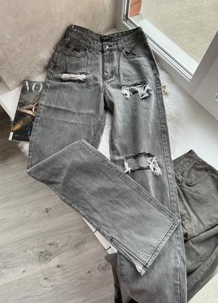 Трендовые прямые джинсы с разрезами plt новые1 фото