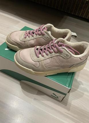 Кроссовки zara