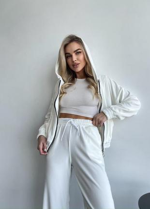 Велюровий костюмчик саме для тебе🥰🥰🥰