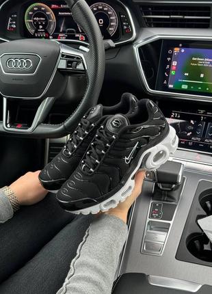 Кроссовки nike air max plus triple4 фото