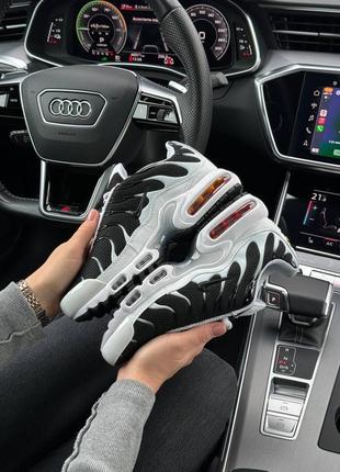 Кроссовки nike air max plus triple4 фото