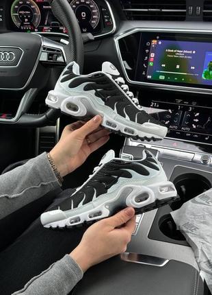 Кроссовки nike air max plus triple2 фото