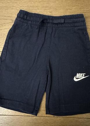 Фірмові шорти nike