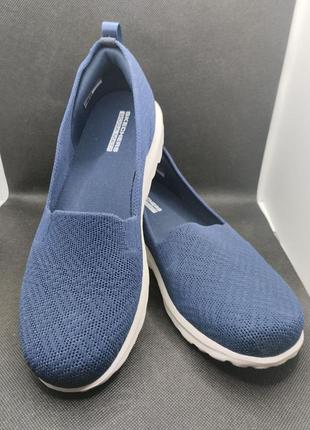 Женские кроссовки skechers